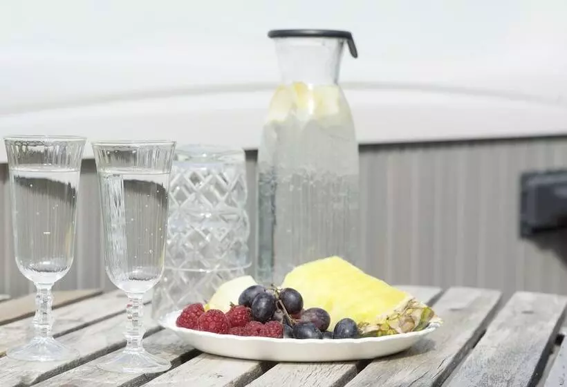 Aamiaismajoitus (B&B) Lotus Bb & Spa   Indre Ro Yoga