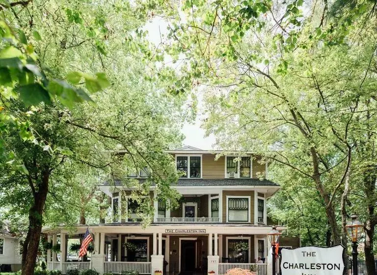 Aamiaismajoitus (B&B) The Charleston Inn Hendersonville Nc
