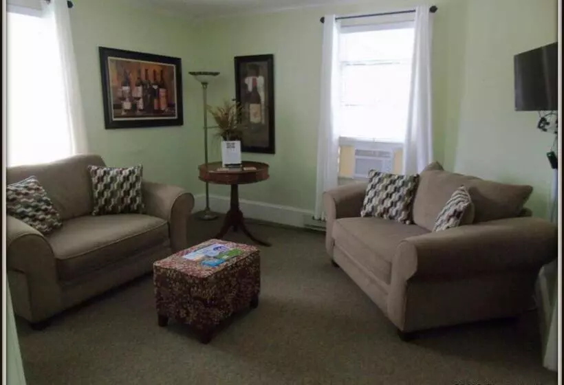 Aamiaismajoitus (B&B) The Charleston Inn Hendersonville Nc