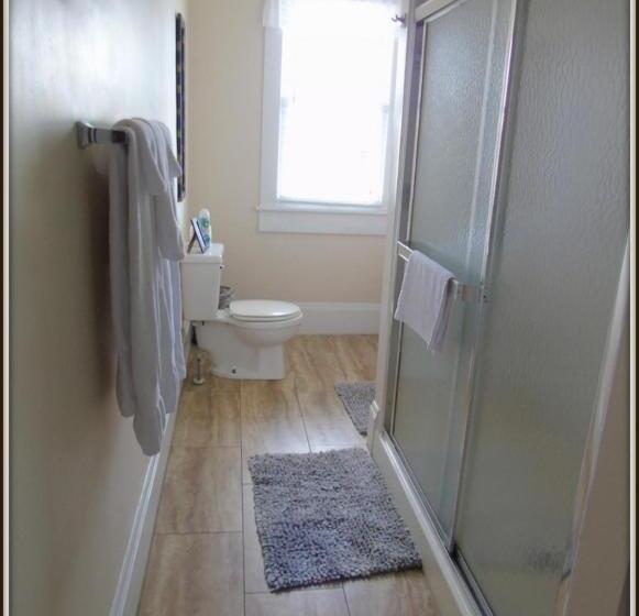 ベッドアンドブレックファースト The Charleston Inn Hendersonville Nc