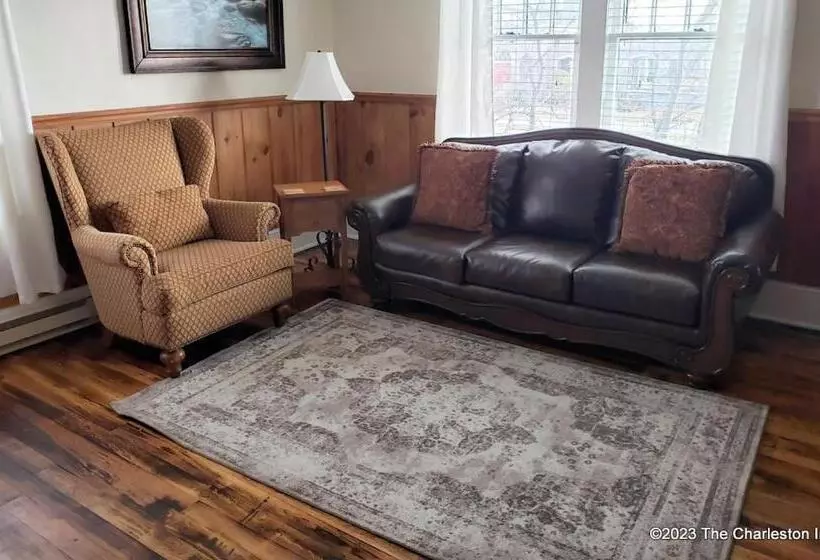 Aamiaismajoitus (B&B) The Charleston Inn Hendersonville Nc