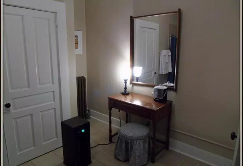 Aamiaismajoitus (B&B) The Charleston Inn Hendersonville Nc