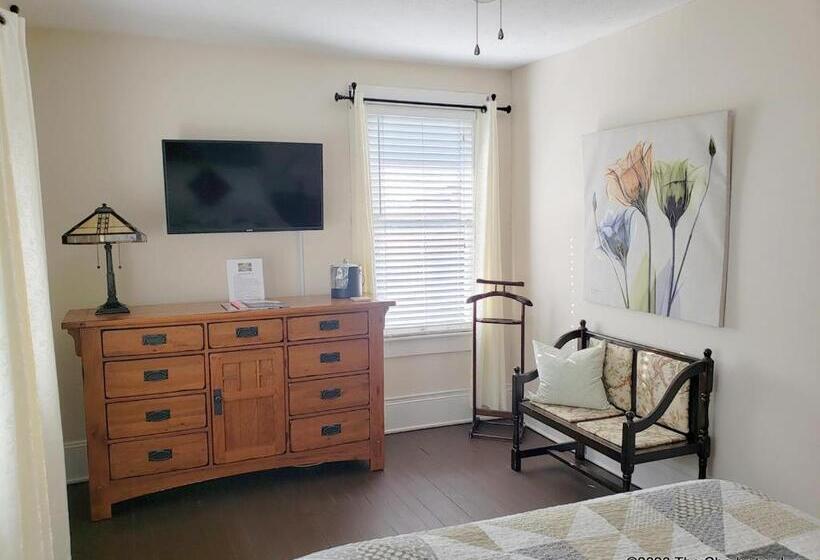 ベッドアンドブレックファースト The Charleston Inn Hendersonville Nc