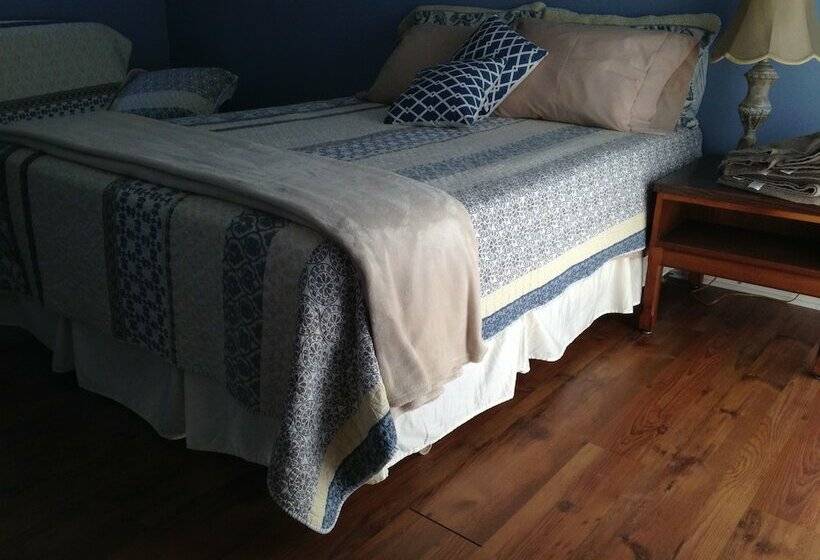 Warbler S Roost Country Inn B&b