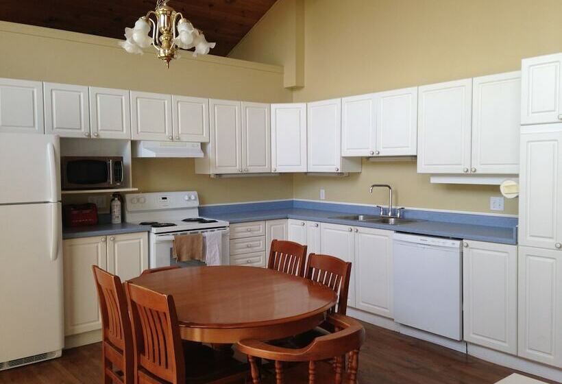 Warbler S Roost Country Inn B&b