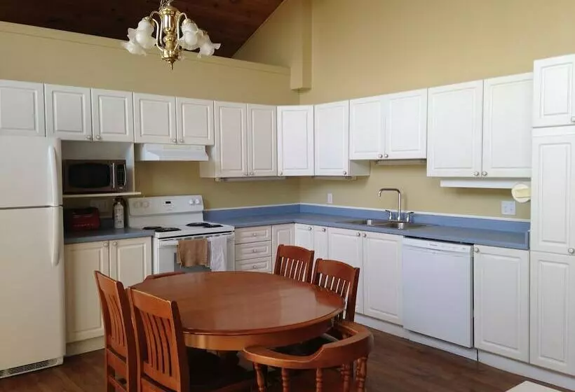 Warbler S Roost Country Inn B&b