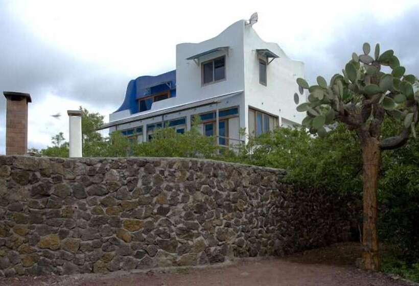 Отель Bay House