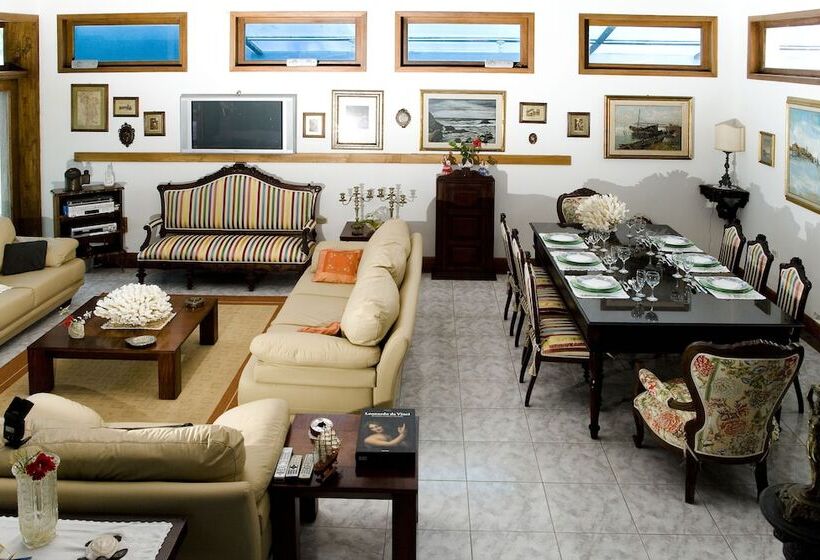 Отель Bay House