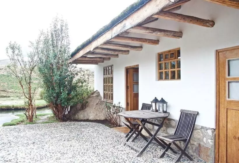 هتل Churup Mountain Lodge