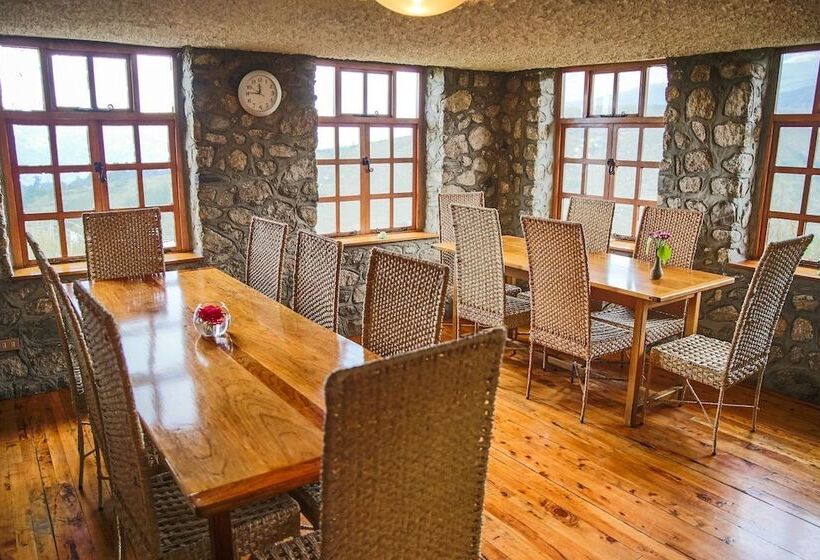 בית מלון כפרי Churup Mountain Lodge