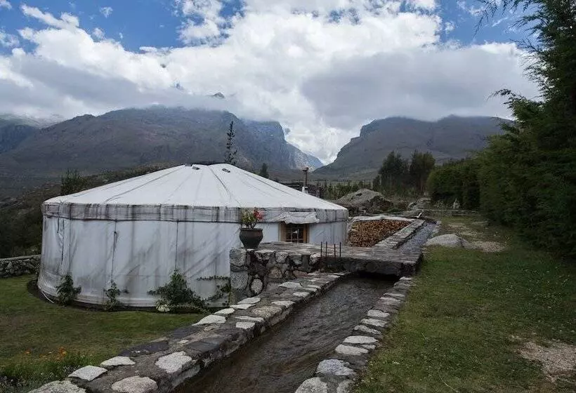 هتل Churup Mountain Lodge