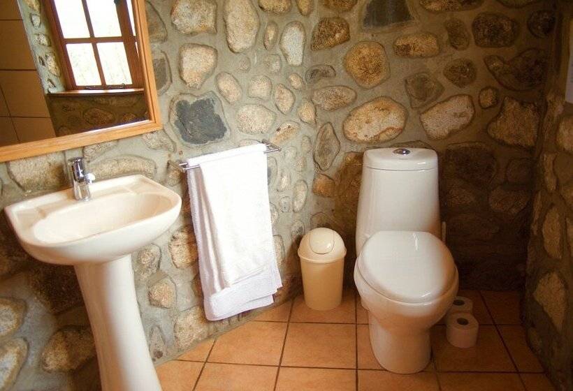 בית מלון כפרי Churup Mountain Lodge