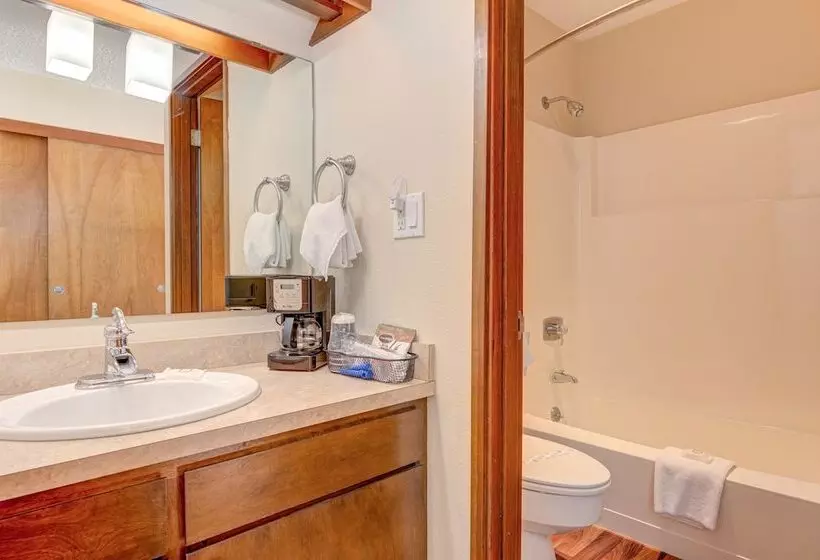 Hotelli Inn At Otter Crest