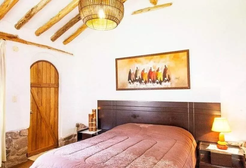 ホテル Kusi Lodge