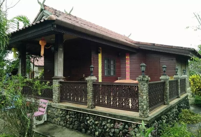 Hotelli Maesai Doi View Resort