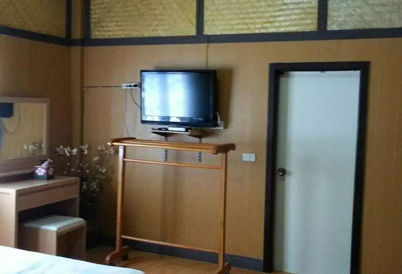 Hotelli Maesai Doi View Resort