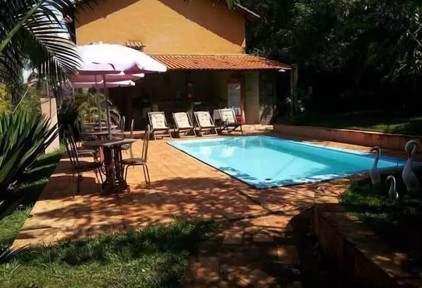 Hotelli Pousada Morada Dos Passaros