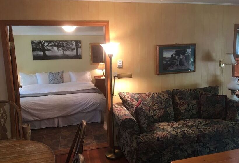 Lakeshore On Salt Spring