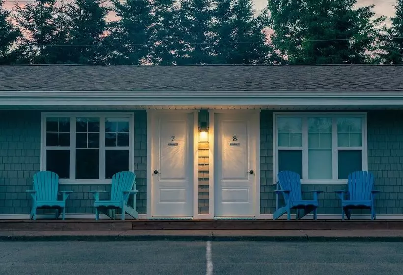 Motelli North Rustico Harbour Inn