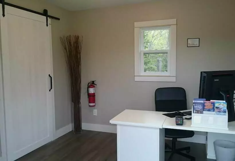 Motelli North Rustico Harbour Inn