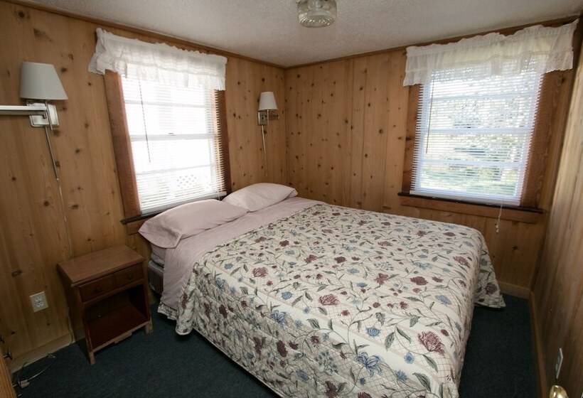 Outer Banks Motel   Village Accommodations