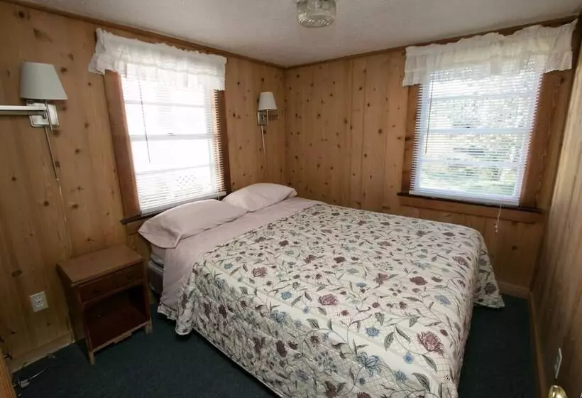 Outer Banks Motel   Village Accommodations