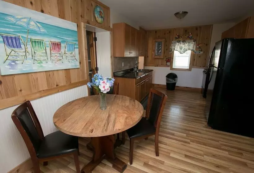 Outer Banks Motel   Village Accommodations