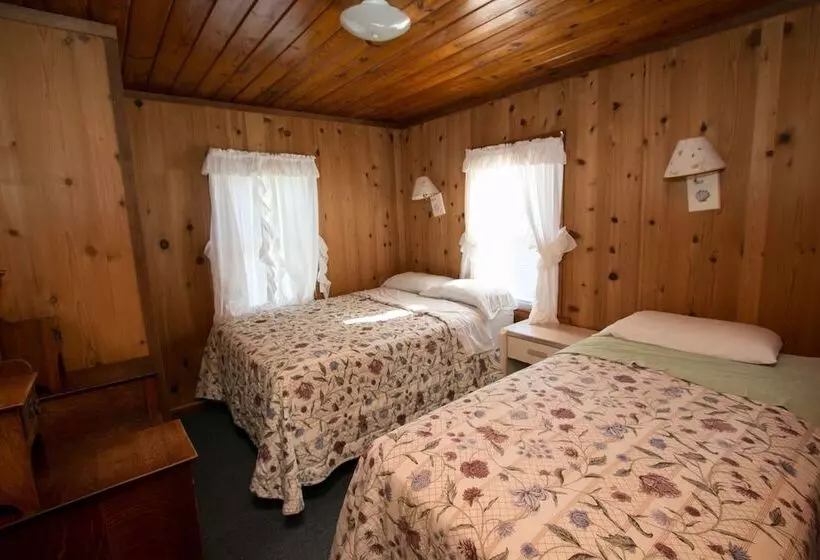 Outer Banks Motel   Village Accommodations