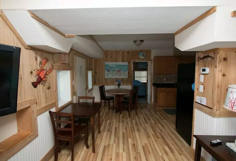 Outer Banks Motel   Village Accommodations