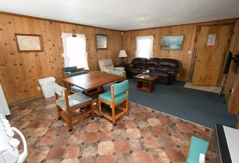 Outer Banks Motel   Village Accommodations