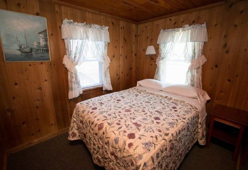 Outer Banks Motel   Village Accommodations