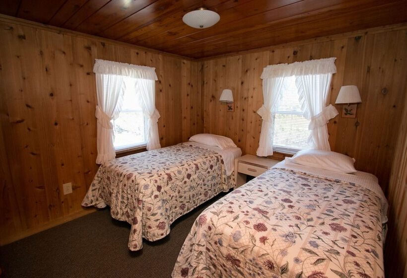 Outer Banks Motel   Village Accommodations