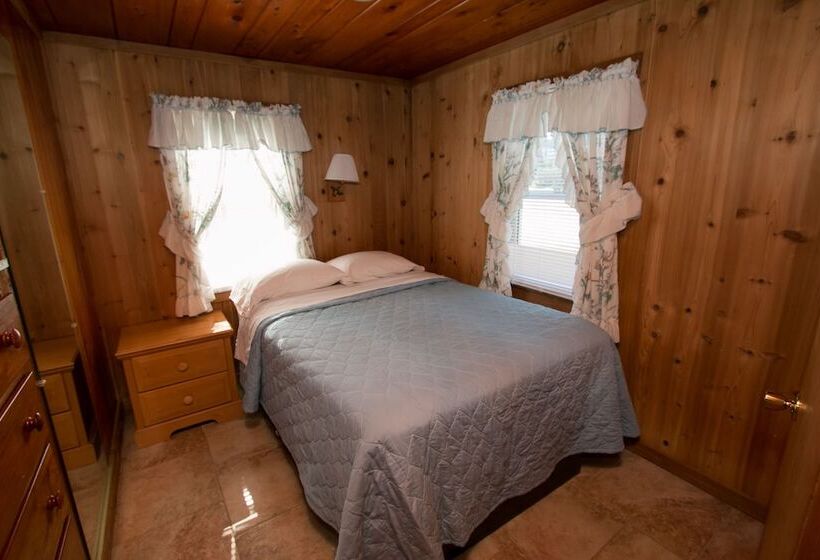 Outer Banks Motel   Village Accommodations