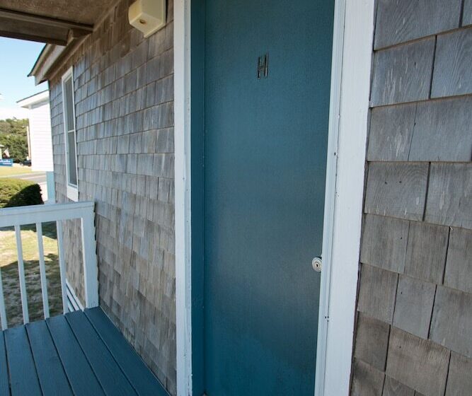 Outer Banks Motel   Village Accommodations