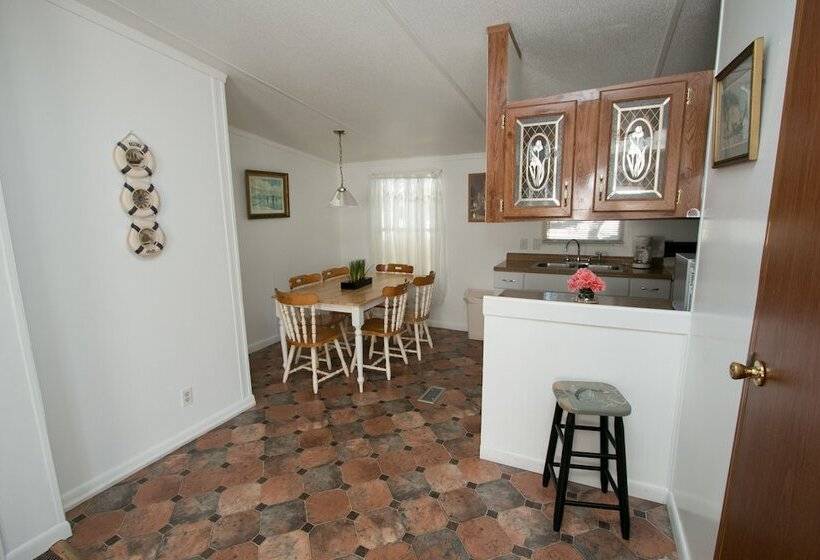 Outer Banks Motel   Village Accommodations