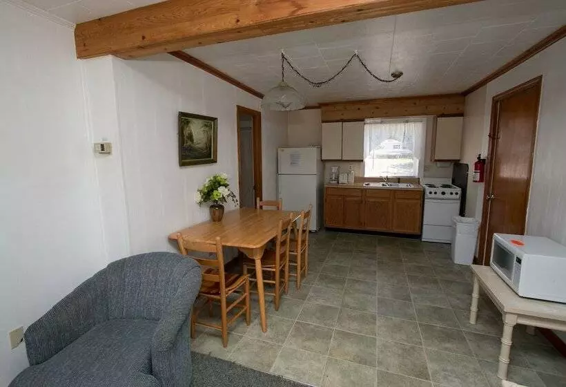 Outer Banks Motel   Village Accommodations