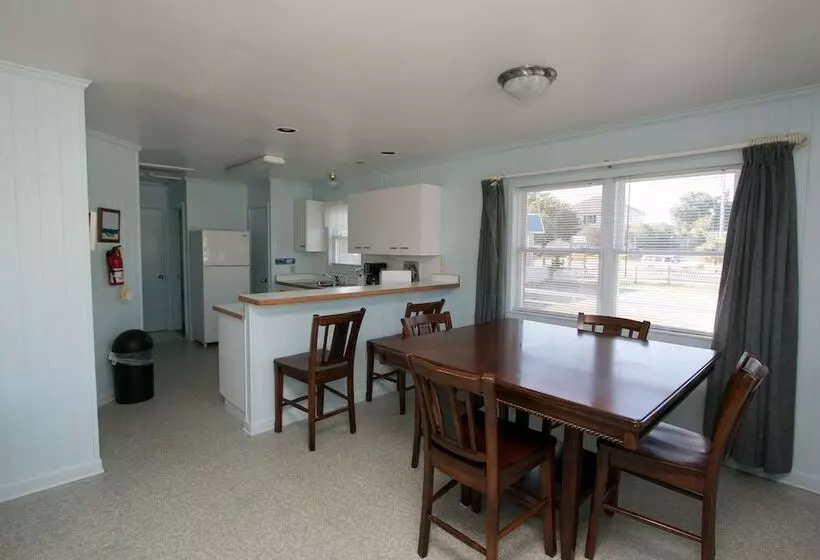 Outer Banks Motel   Village Accommodations