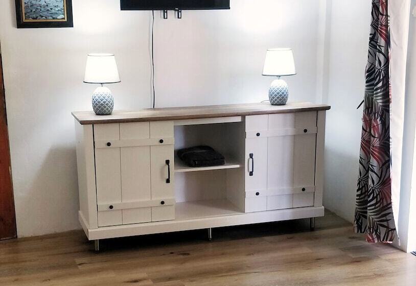 پانسیون Bananaquit Apartments