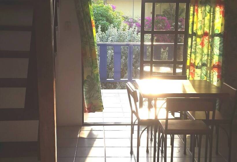 پانسیون Bananaquit Apartments