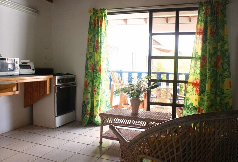 پانسیون Bananaquit Apartments