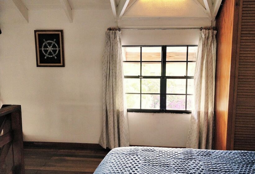 پانسیون Bananaquit Apartments