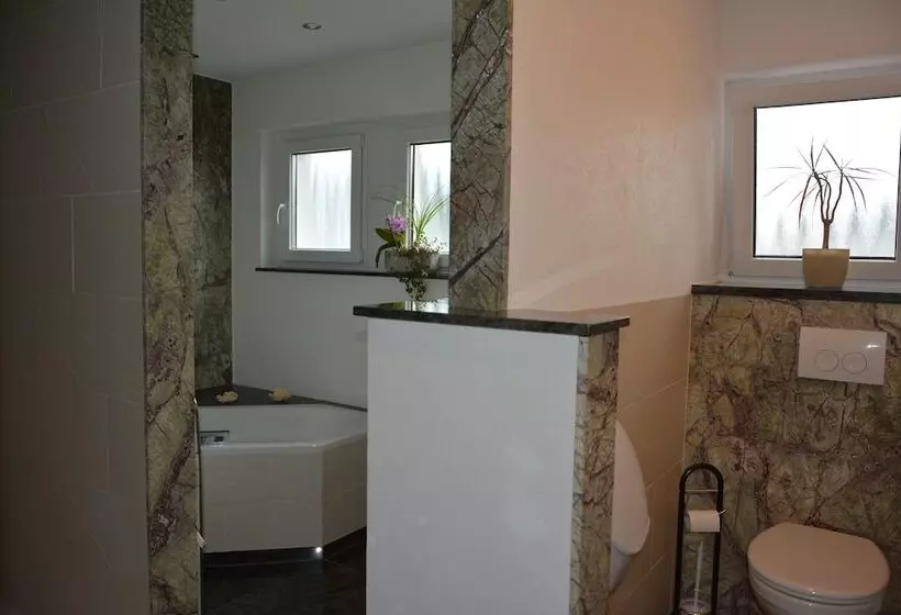 Majatalo Ferienwohnungen Steinhof Littmann