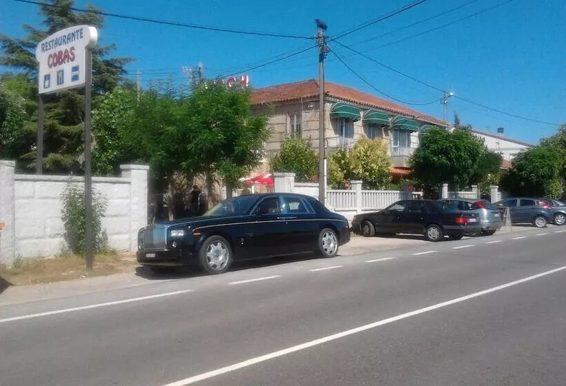 ペンション Hostal Restaurante Cobas
