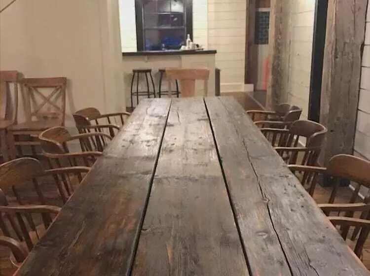 Majatalo The Landing Hotel And Dining