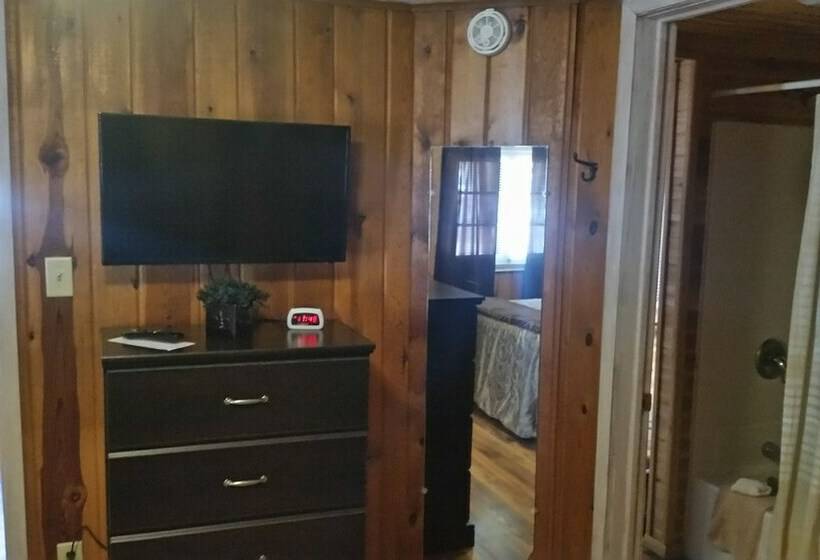 Ponderosa Pines Inn And Cabins