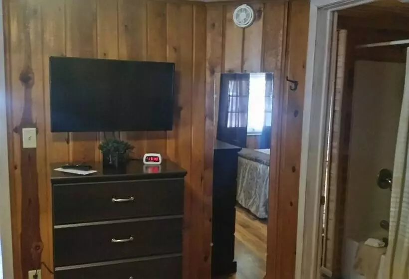 Ponderosa Pines Inn And Cabins