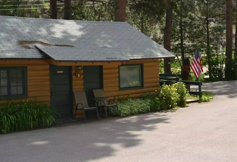 Ponderosa Pines Inn And Cabins