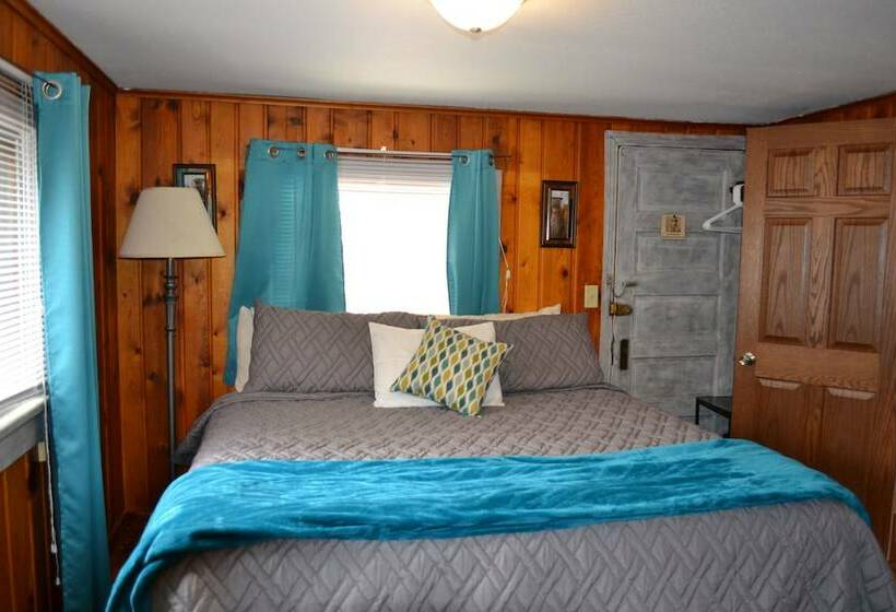 Ponderosa Pines Inn And Cabins