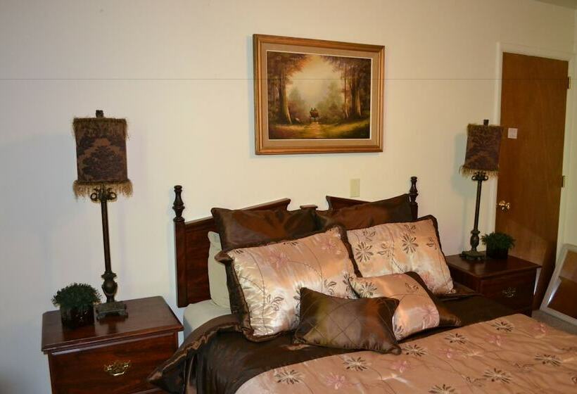 Ponderosa Pines Inn And Cabins