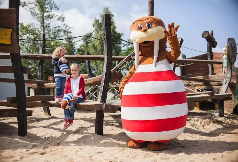 リゾートホテル Trixi Park Zittauer Gebirge   Ferienhäuser, Hotel Und Camping